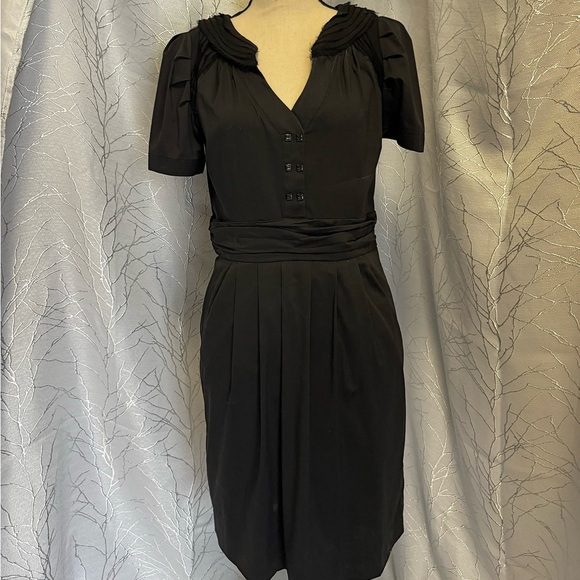 BCBGeneration Dresses & Skirts - BCBG Generation retro-inspired black short-sleeved dress Sz 10